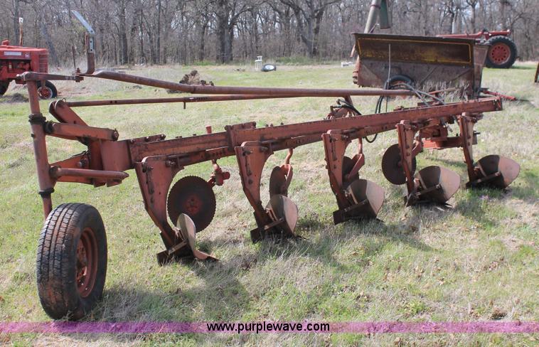 image for item K8990 Minneapolis Moline five bottom plow