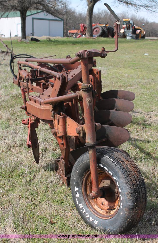 image for item K8990 Minneapolis Moline five bottom plow