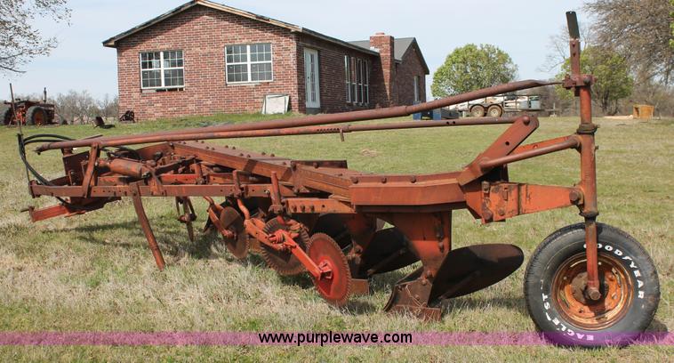 image for item K8990 Minneapolis Moline five bottom plow
