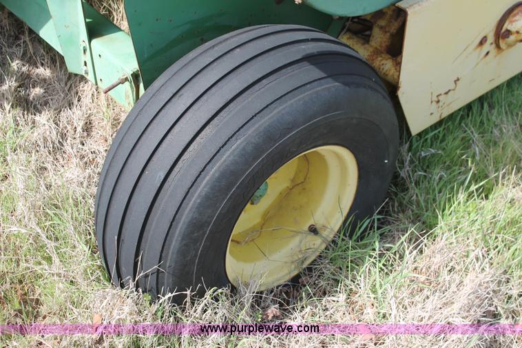 image for item K8991 John Deere 347 small square baler