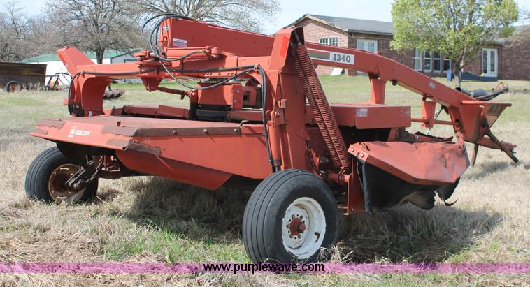 image for item K8992 1995 Hesston 1340 windrower