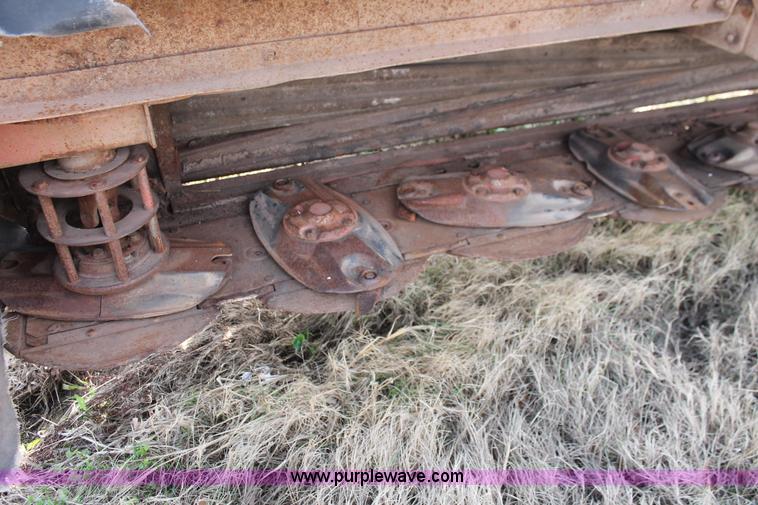 image for item K8992 1995 Hesston 1340 windrower