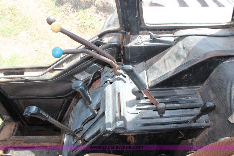 image for item K8997 International 5488 tractor