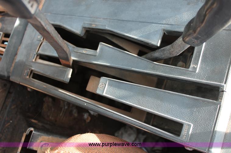 image for item K8997 International 5488 tractor