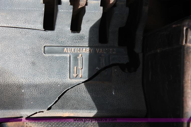 image for item K8997 International 5488 tractor