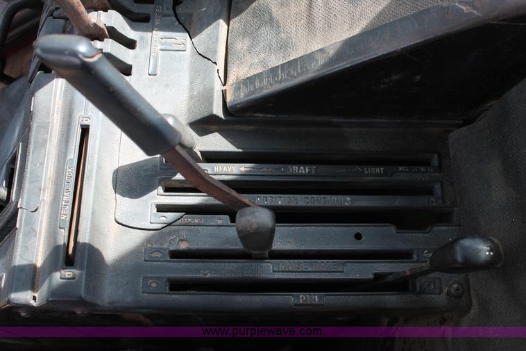 image for item K8997 International 5488 tractor