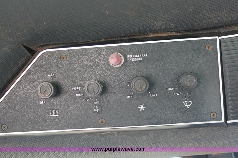 image for item K8997 International 5488 tractor