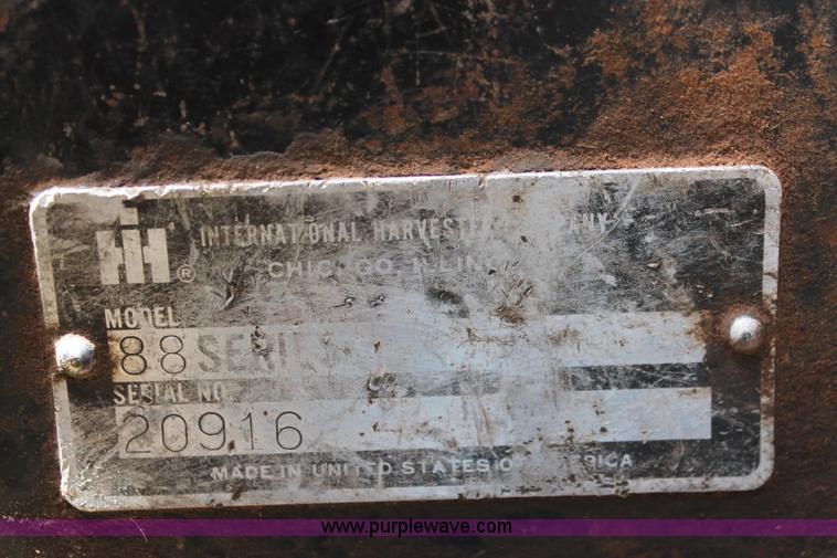 image for item K8997 International 5488 tractor