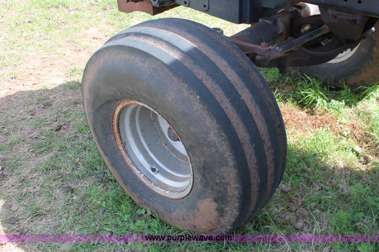 image for item K8997 International 5488 tractor