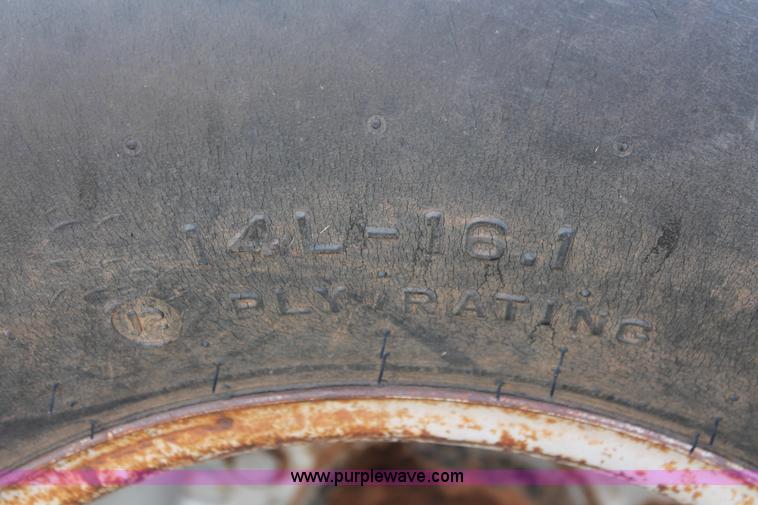 image for item K8997 International 5488 tractor