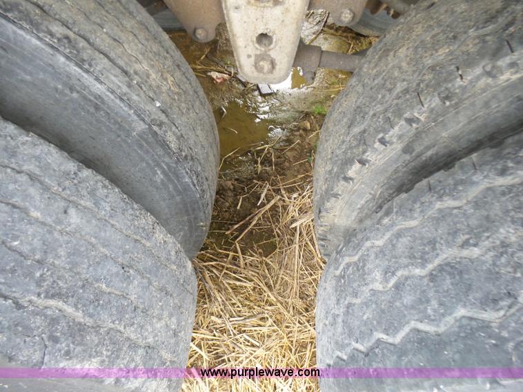 image for item L5445 1991 Timpte Super Hopper double hopper grain trailer