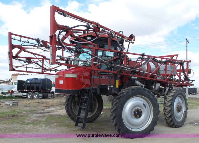 image for item L6285 2000 Case IH Patriot SPX3200B self-propelled sprayer