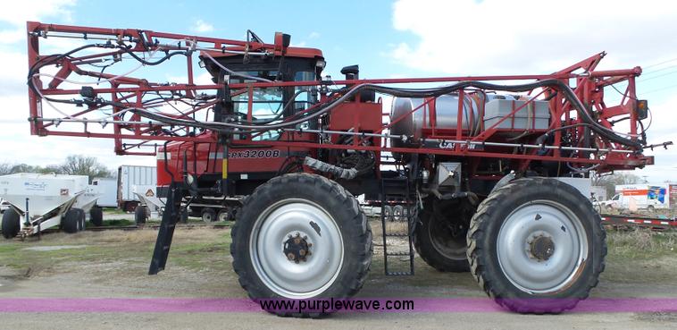 image for item L6285 2000 Case IH Patriot SPX3200B self-propelled sprayer