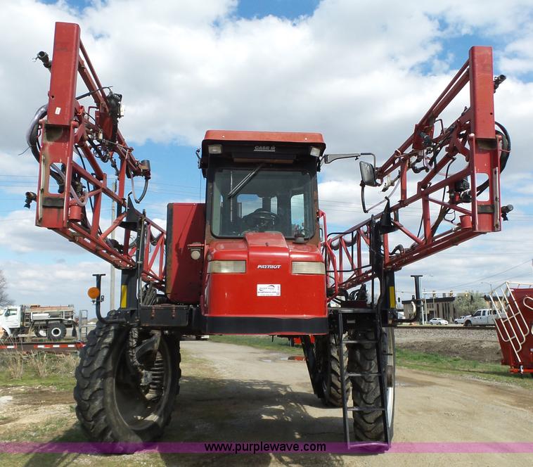 image for item L6285 2000 Case IH Patriot SPX3200B self-propelled sprayer