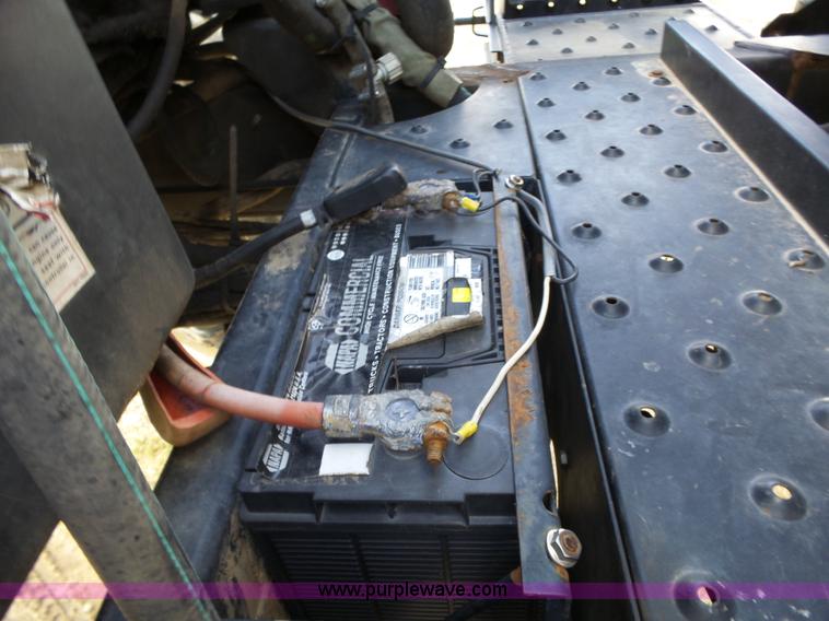 image for item L6285 2000 Case IH Patriot SPX3200B self-propelled sprayer