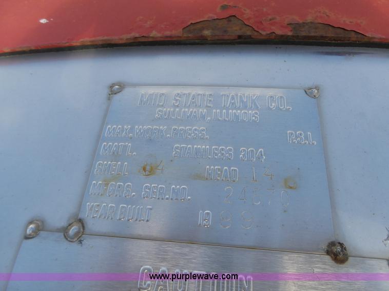 image for item L6285 2000 Case IH Patriot SPX3200B self-propelled sprayer