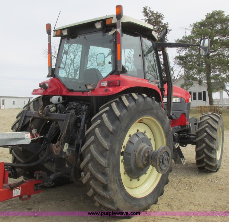 image for item L7127 2004 Buhler Versatile 2210 MFWD tractor