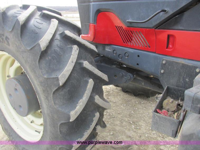 image for item L7127 2004 Buhler Versatile 2210 MFWD tractor