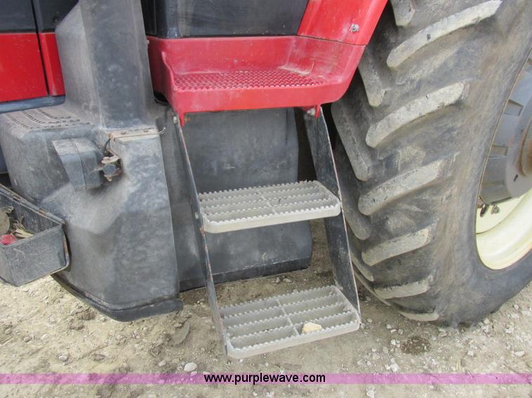image for item L7127 2004 Buhler Versatile 2210 MFWD tractor