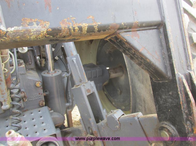 image for item L7127 2004 Buhler Versatile 2210 MFWD tractor