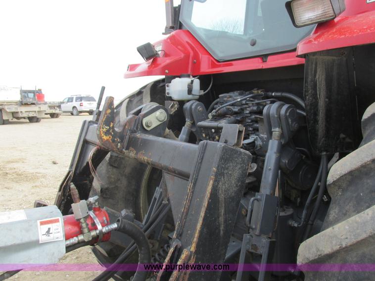 image for item L7127 2004 Buhler Versatile 2210 MFWD tractor