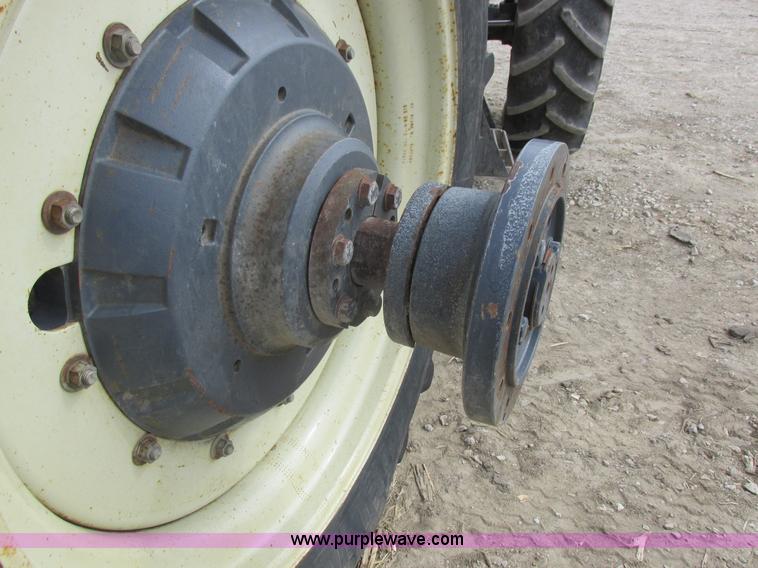 image for item L7127 2004 Buhler Versatile 2210 MFWD tractor