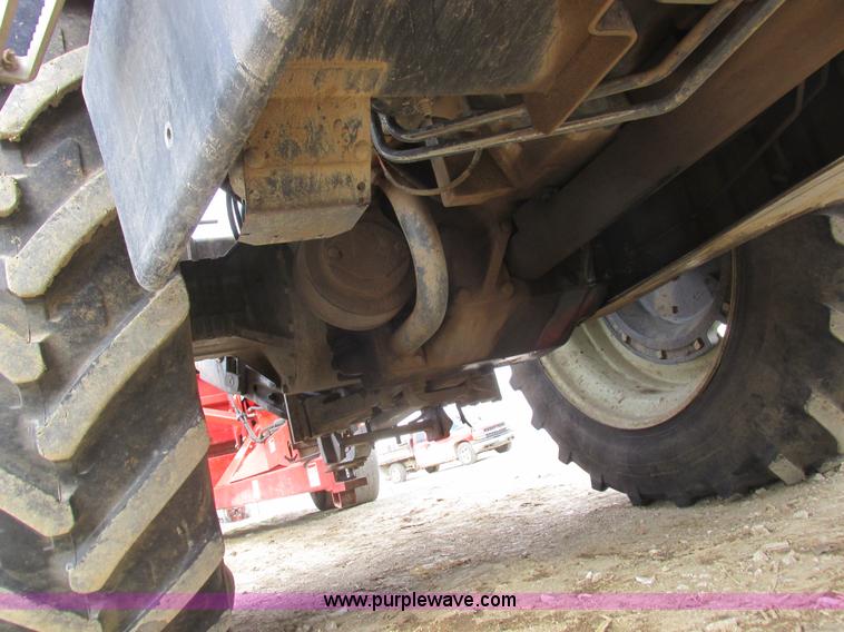 image for item L7127 2004 Buhler Versatile 2210 MFWD tractor