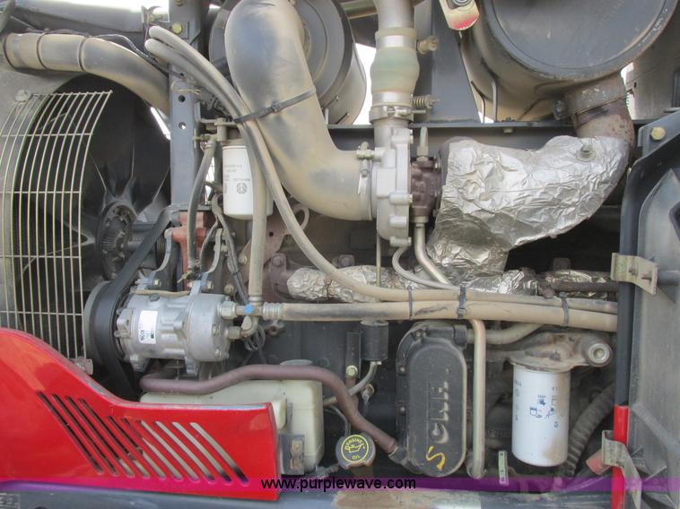 image for item L7127 2004 Buhler Versatile 2210 MFWD tractor