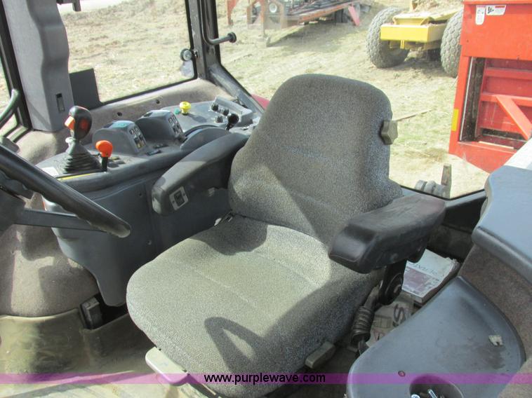 image for item L7127 2004 Buhler Versatile 2210 MFWD tractor