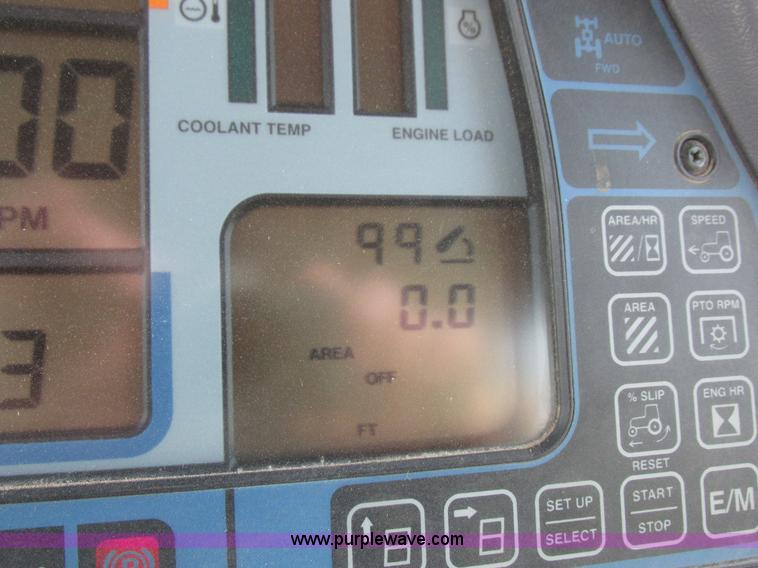 image for item L7127 2004 Buhler Versatile 2210 MFWD tractor