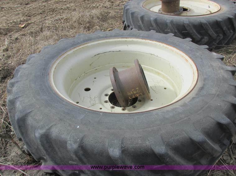 image for item L7127 2004 Buhler Versatile 2210 MFWD tractor