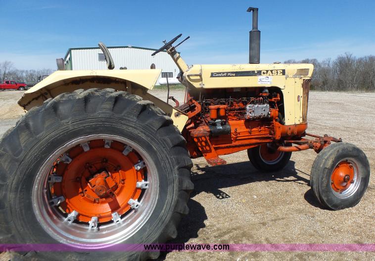 image for item L7157 1965 Case 930 tractor