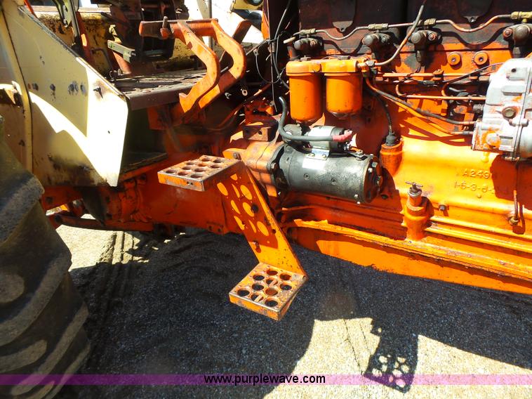 image for item L7157 1965 Case 930 tractor