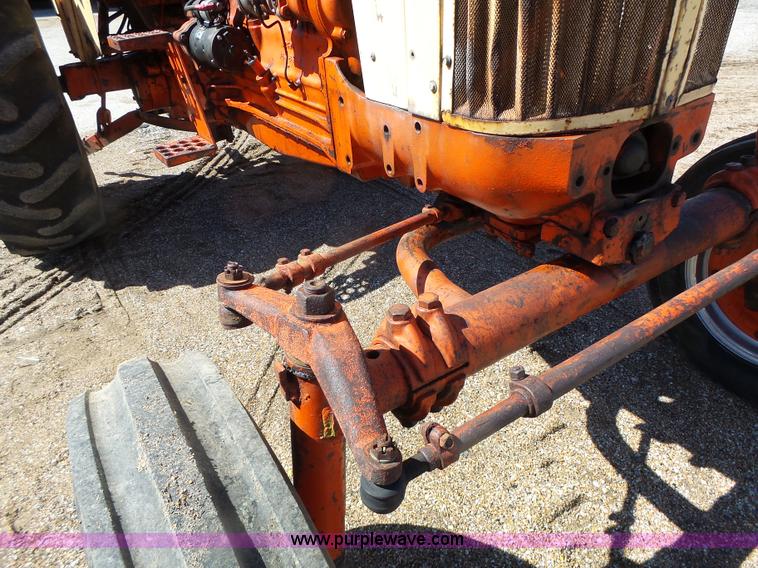 image for item L7157 1965 Case 930 tractor