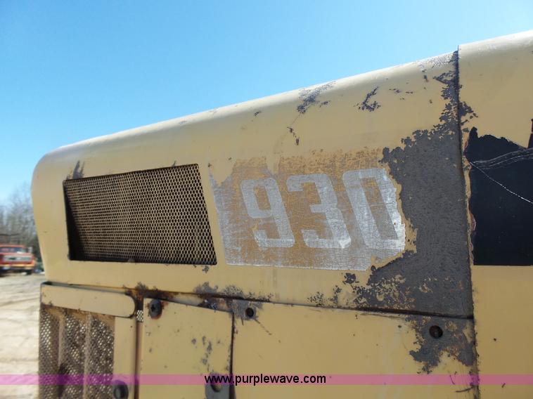 image for item L7157 1965 Case 930 tractor