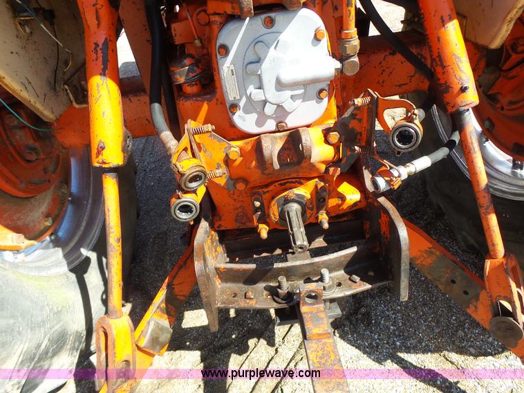 image for item L7157 1965 Case 930 tractor