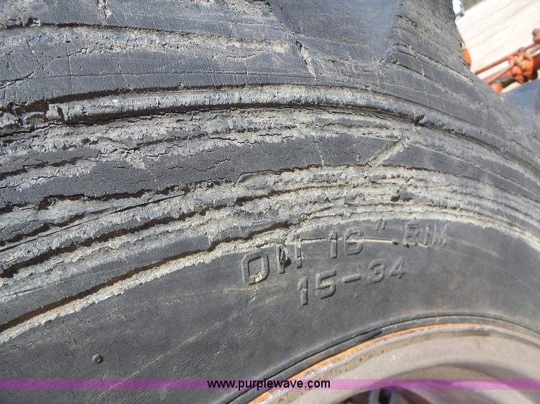 image for item L7157 1965 Case 930 tractor