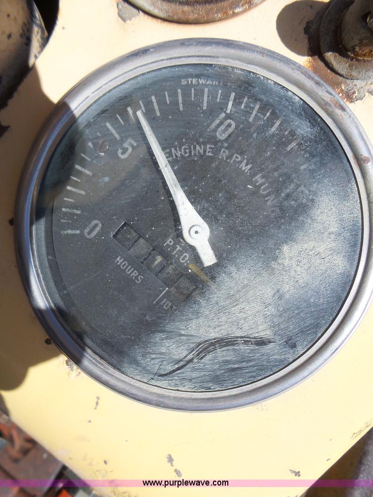 image for item L7157 1965 Case 930 tractor