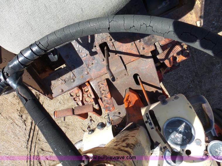 image for item L7157 1965 Case 930 tractor