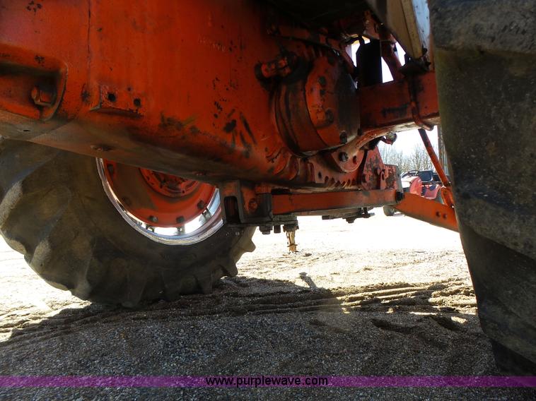 image for item L7157 1965 Case 930 tractor