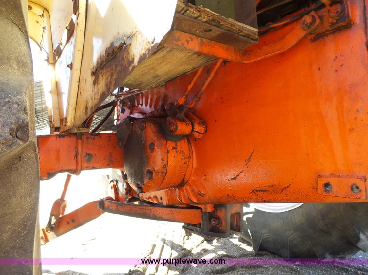 image for item L7157 1965 Case 930 tractor