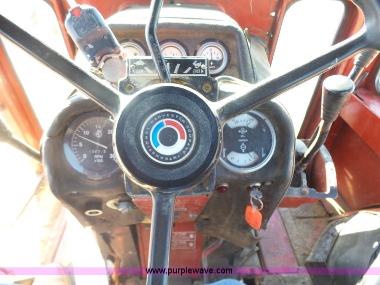 image for item L7286 1975 International 1066 Turbo tractor