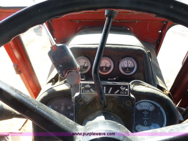 image for item L7286 1975 International 1066 Turbo tractor