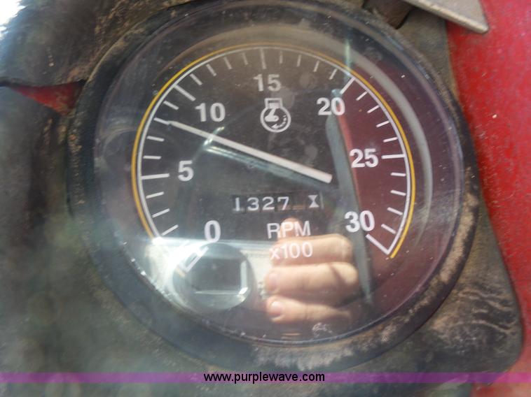 image for item L7286 1975 International 1066 Turbo tractor