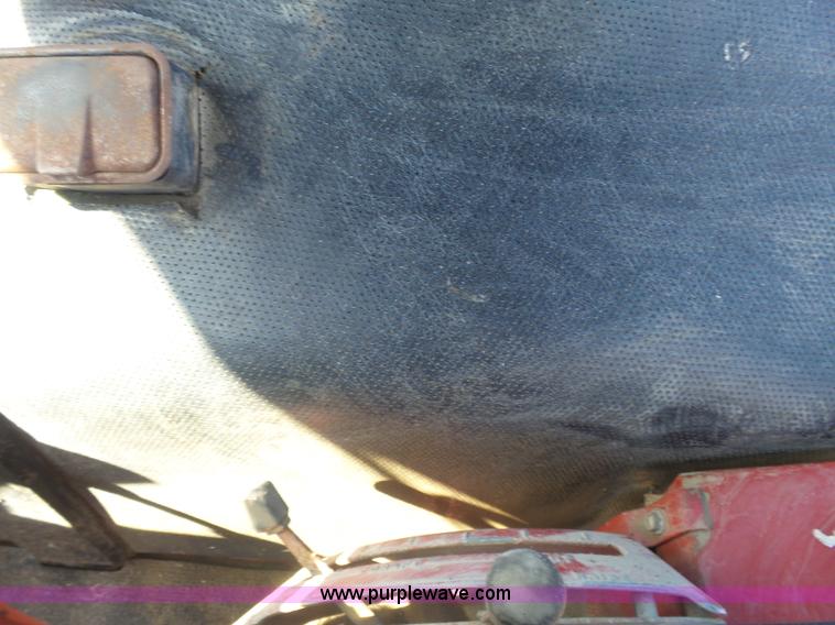 image for item L7286 1975 International 1066 Turbo tractor