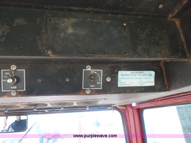 image for item L7286 1975 International 1066 Turbo tractor