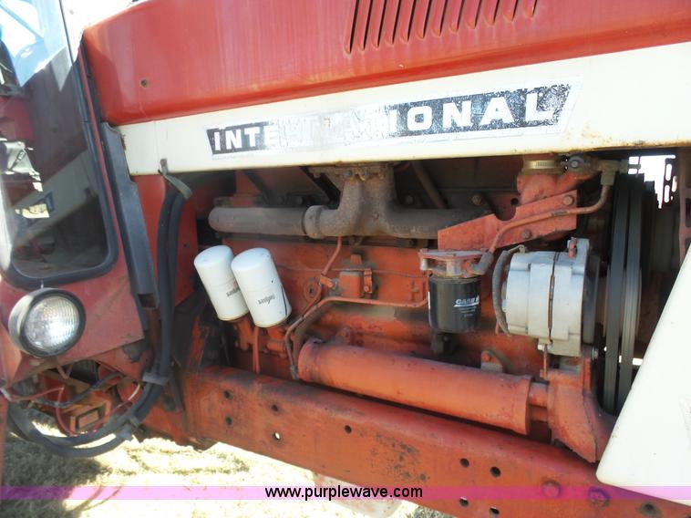 image for item L7286 1975 International 1066 Turbo tractor