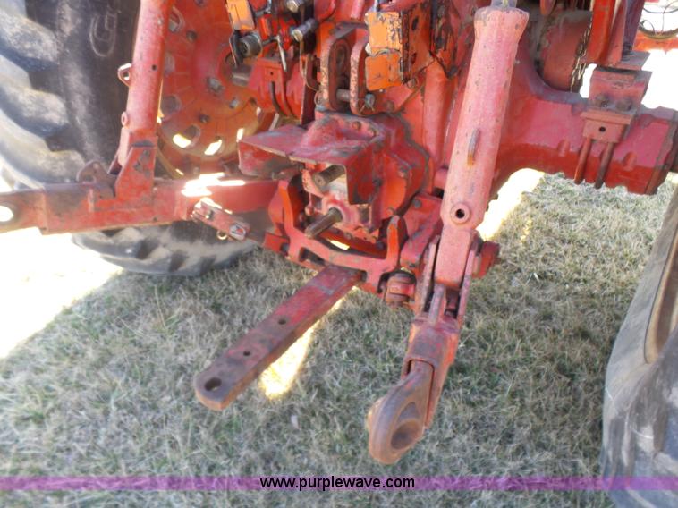 image for item L7286 1975 International 1066 Turbo tractor