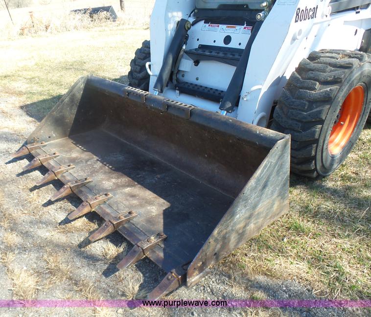 image for item L7287 2002 Bobcat S250 Turbo skid steer