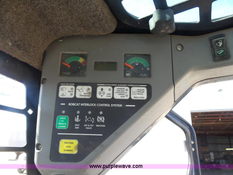 image for item L7287 2002 Bobcat S250 Turbo skid steer